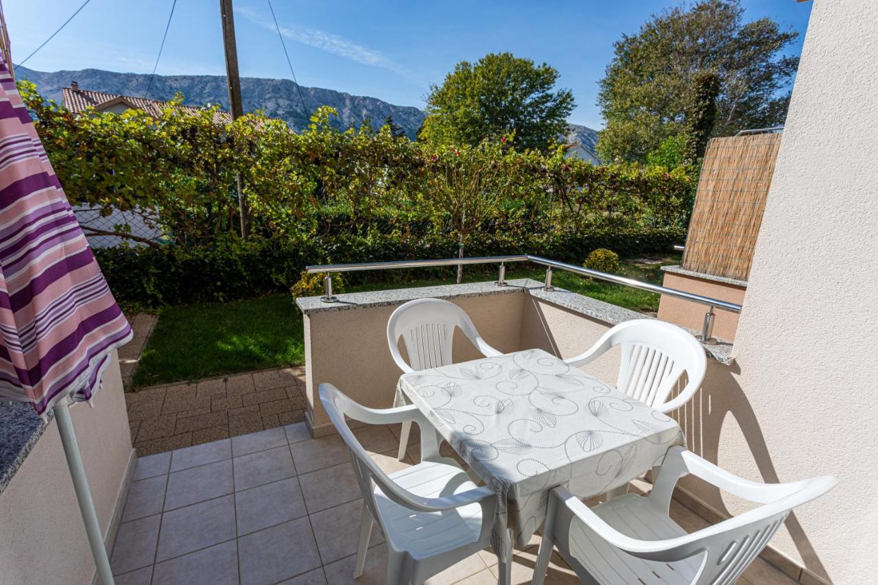 Apartments Crnekovic V Baška Екстериор снимка