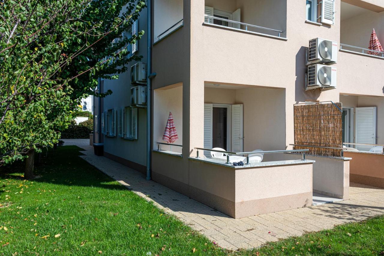 Apartments Crnekovic V Baška Екстериор снимка