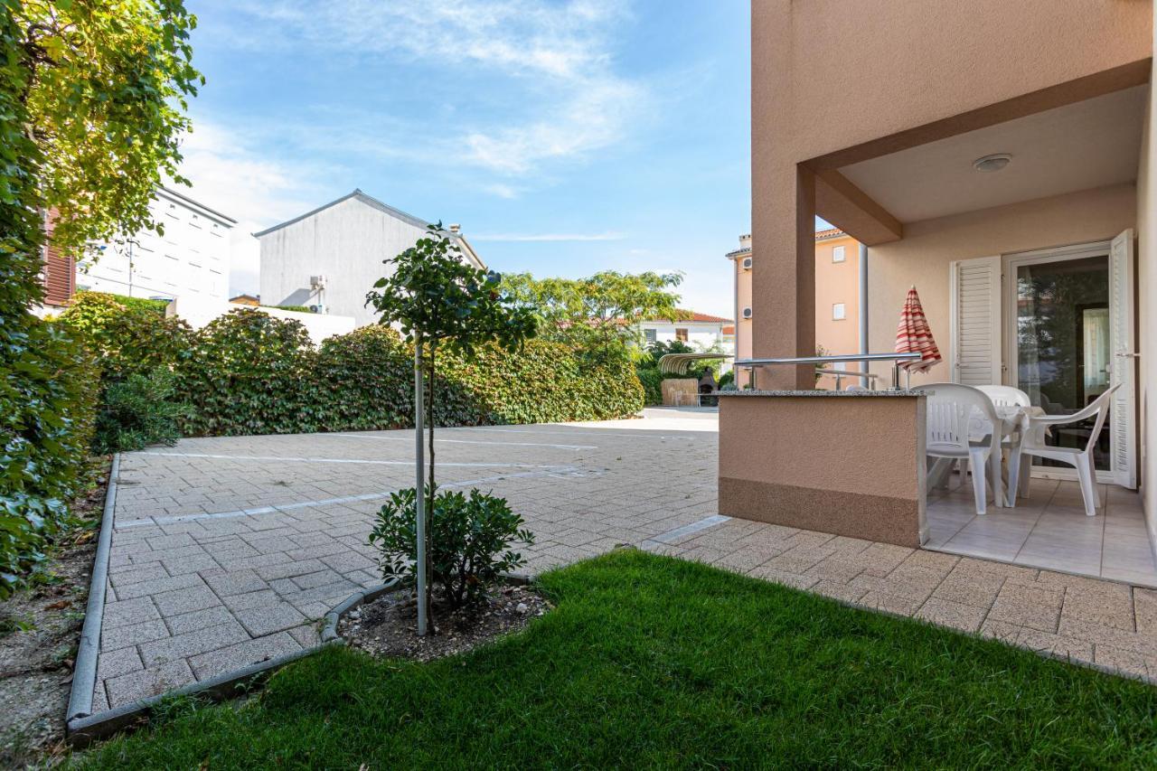 Apartments Crnekovic V Baška Екстериор снимка