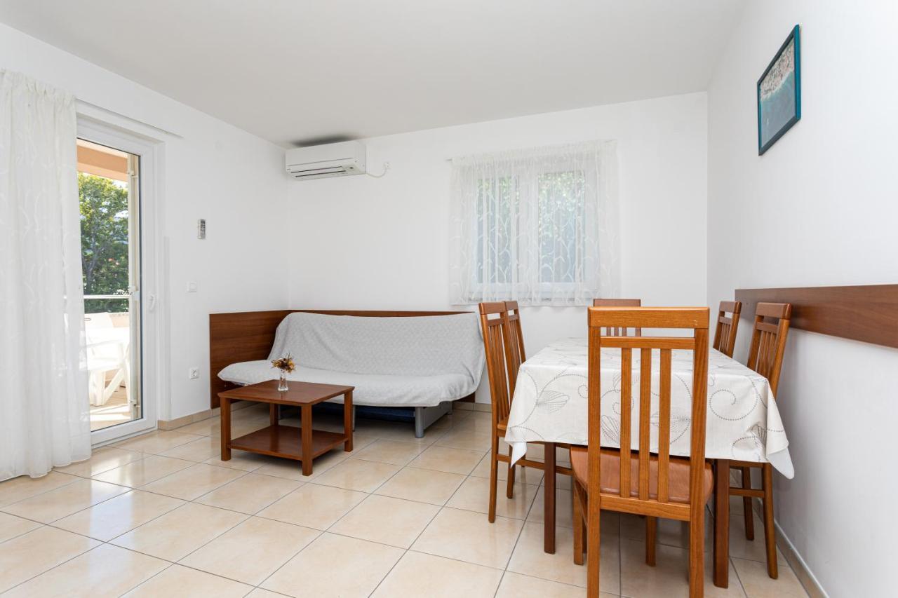 Apartments Crnekovic V Baška Екстериор снимка
