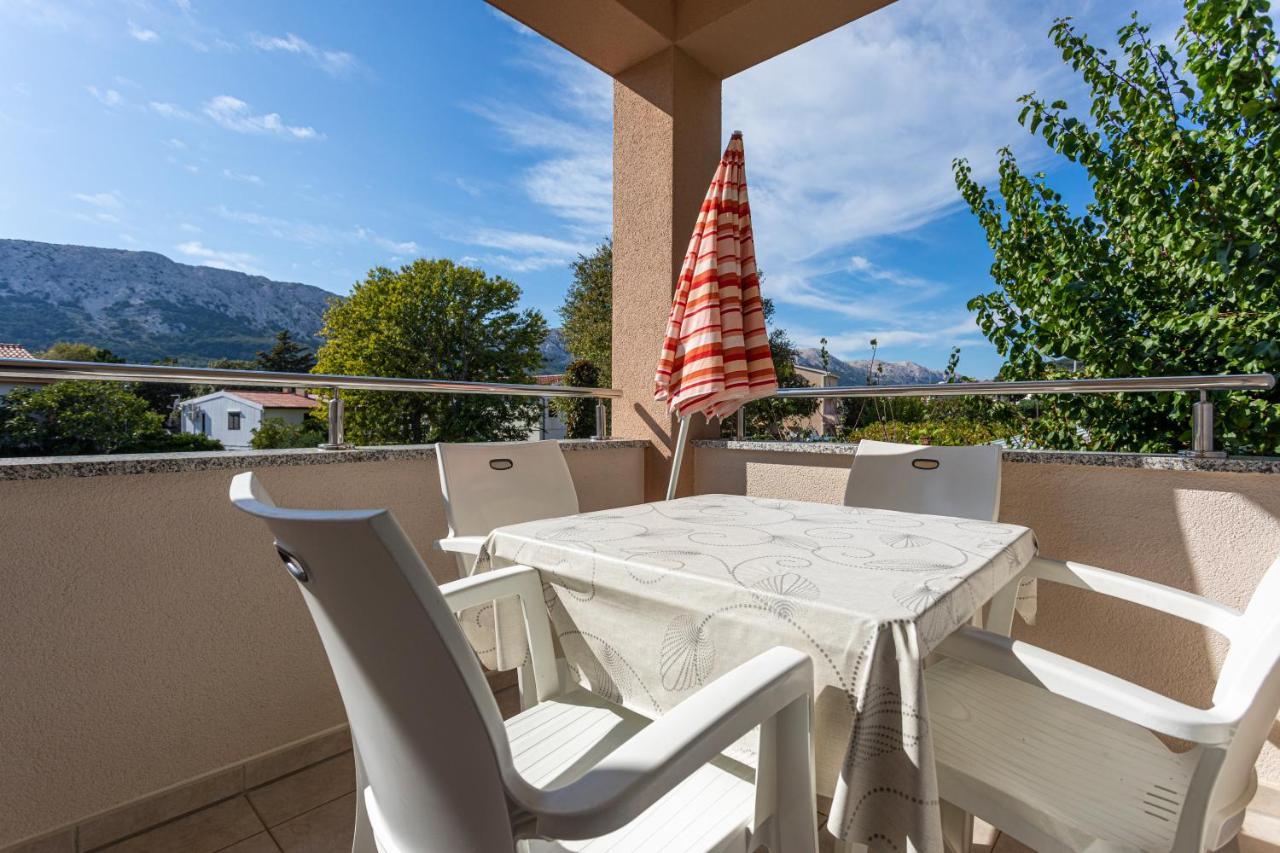 Apartments Crnekovic V Baška Екстериор снимка