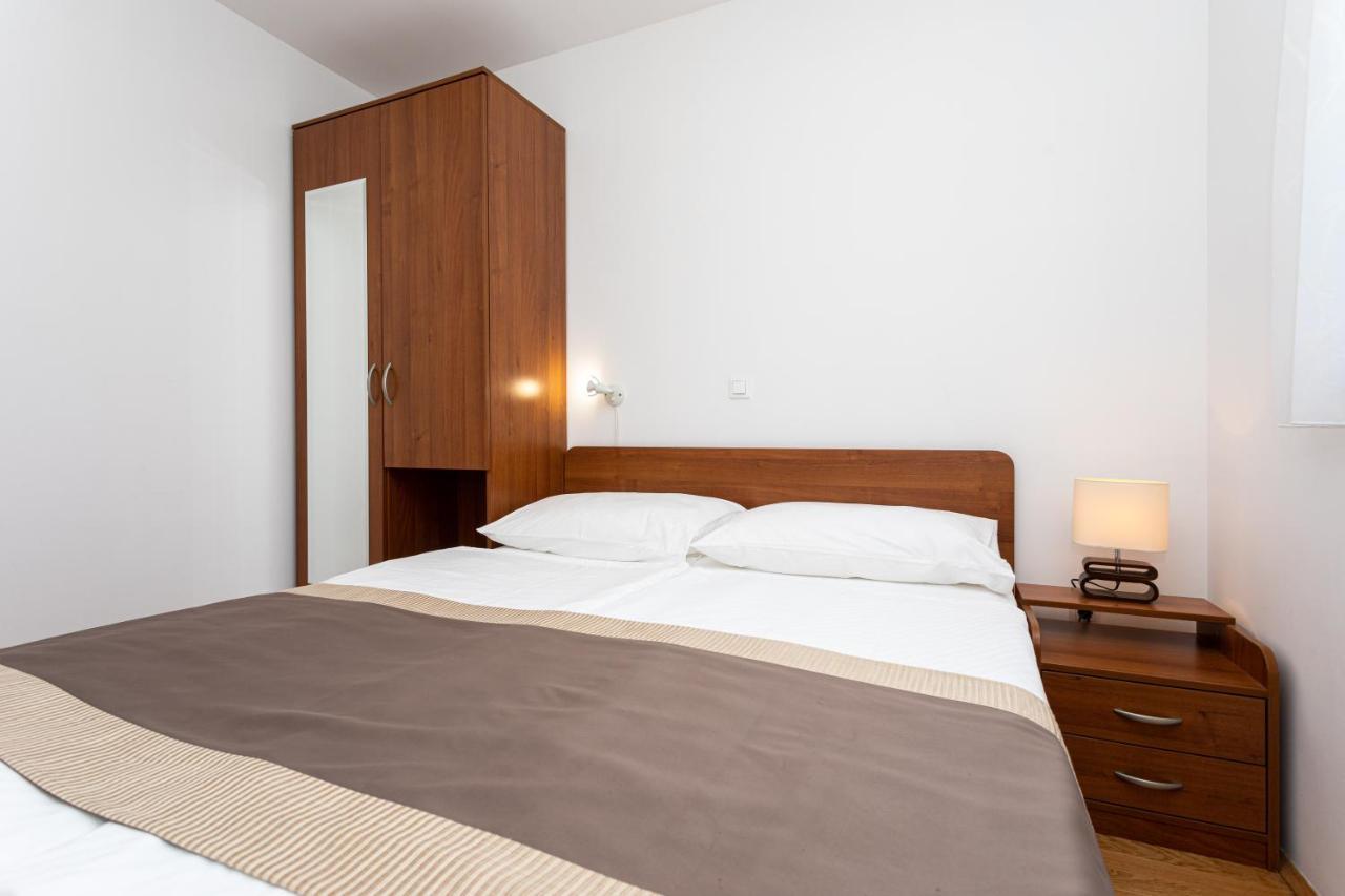 Apartments Crnekovic V Baška Екстериор снимка