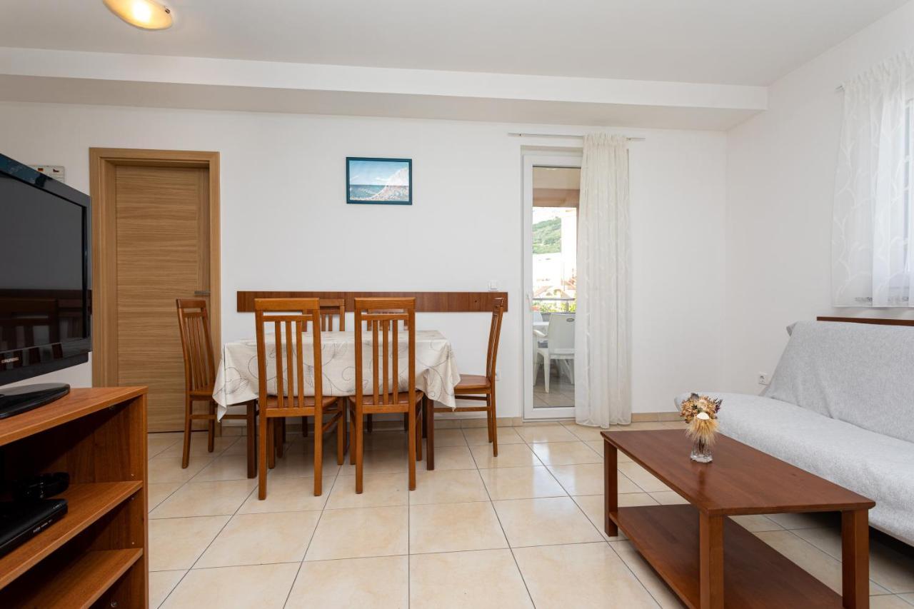 Apartments Crnekovic V Baška Екстериор снимка