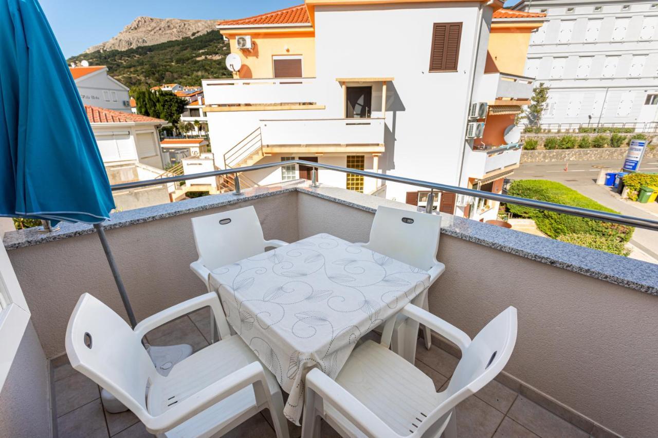 Apartments Crnekovic V Baška Екстериор снимка